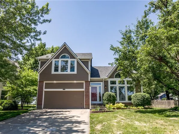 5416 Noble St, Shawnee, KS 66226