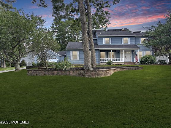 4th image of 705 Princeton Road