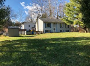 966 Edgewood Dr, Newton, NJ 07860