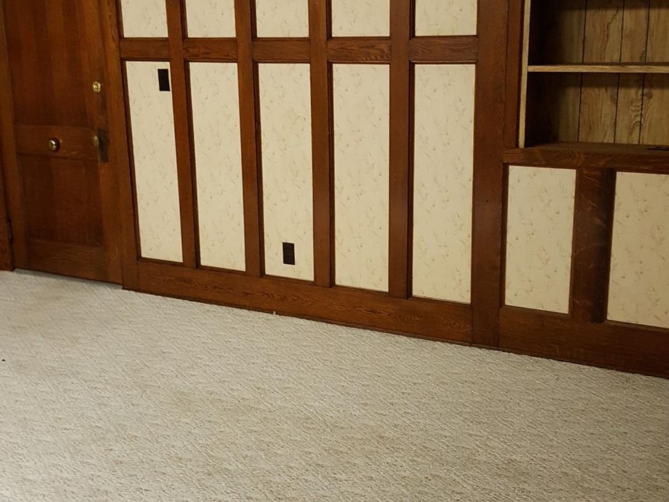 Living Room with Book shelfs & Coat Closet