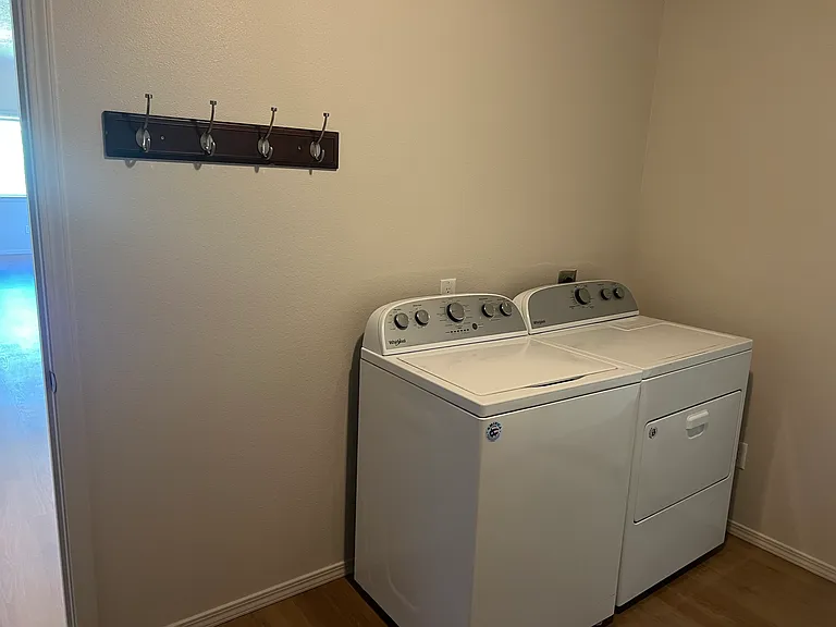 410B Columbia St — Photo 10