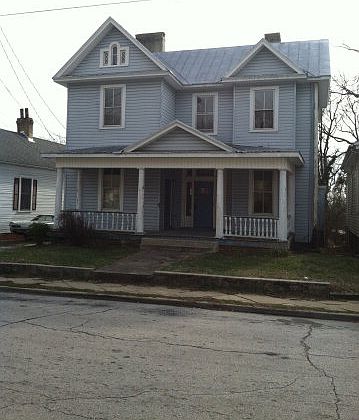 2nd image of 835 Stokes St