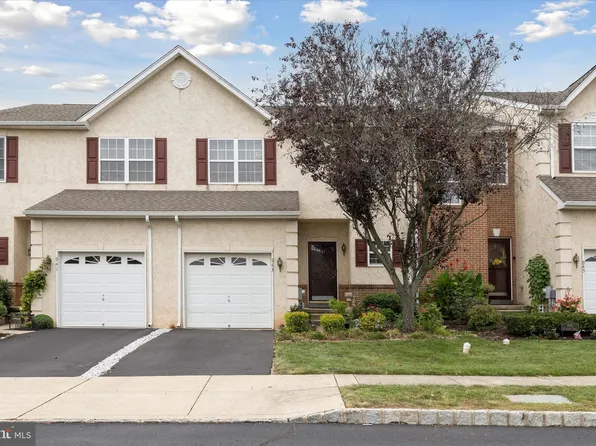 943 Schwendt Ln, Collegeville, PA 19426