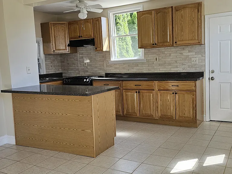 25 Dumont Ave #2 — Photo 2