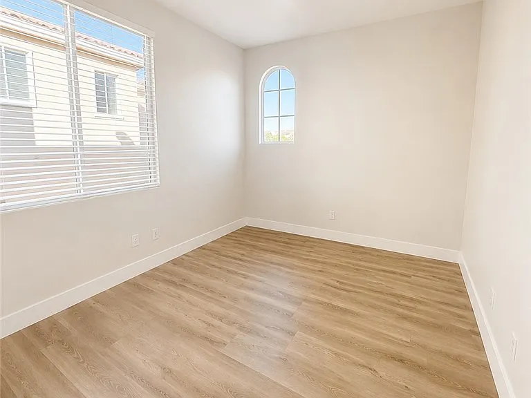 3957 Irvin Ave — Photo 14