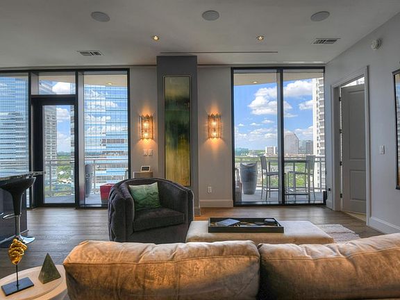 5th image of 1409 Post Oak Blvd Unit 1203