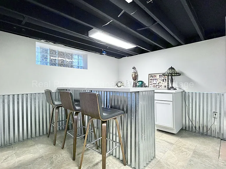 2705 Inman St — Photo 35