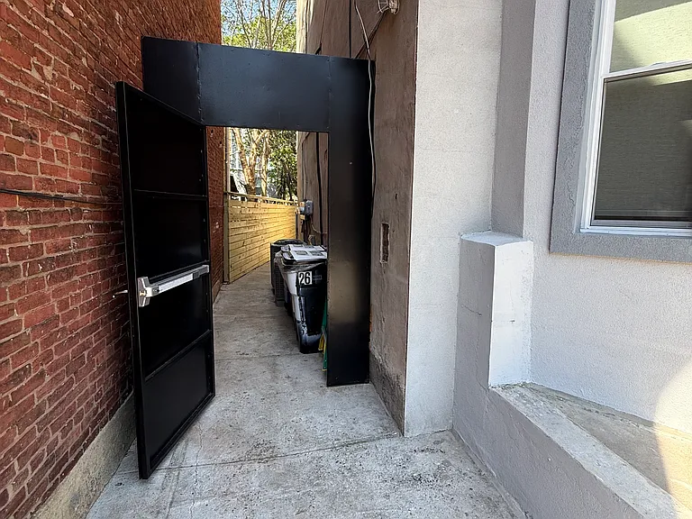 26 N Preston St #1 — Photo 3