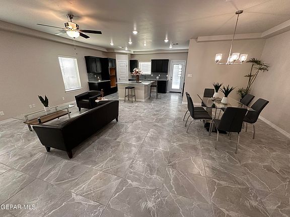 3rd image of 733 Paseo Del Agua St