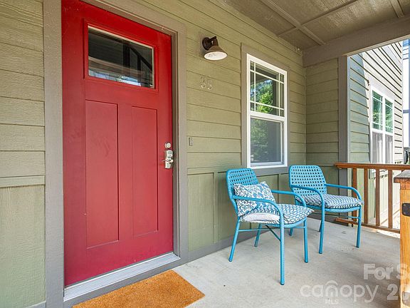 2nd image of 35 Emmett Ln