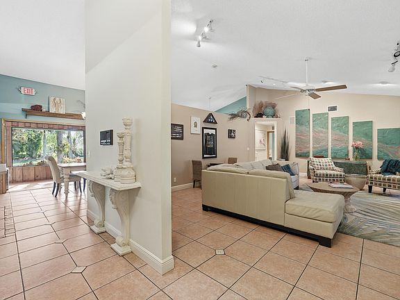 5th image of 180 Elaine Road