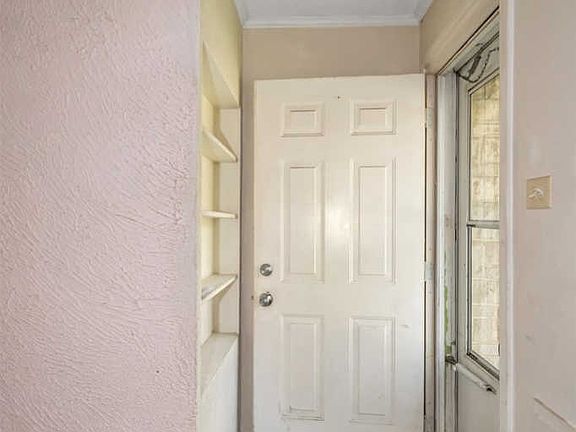 5th image of 257 Mantua St