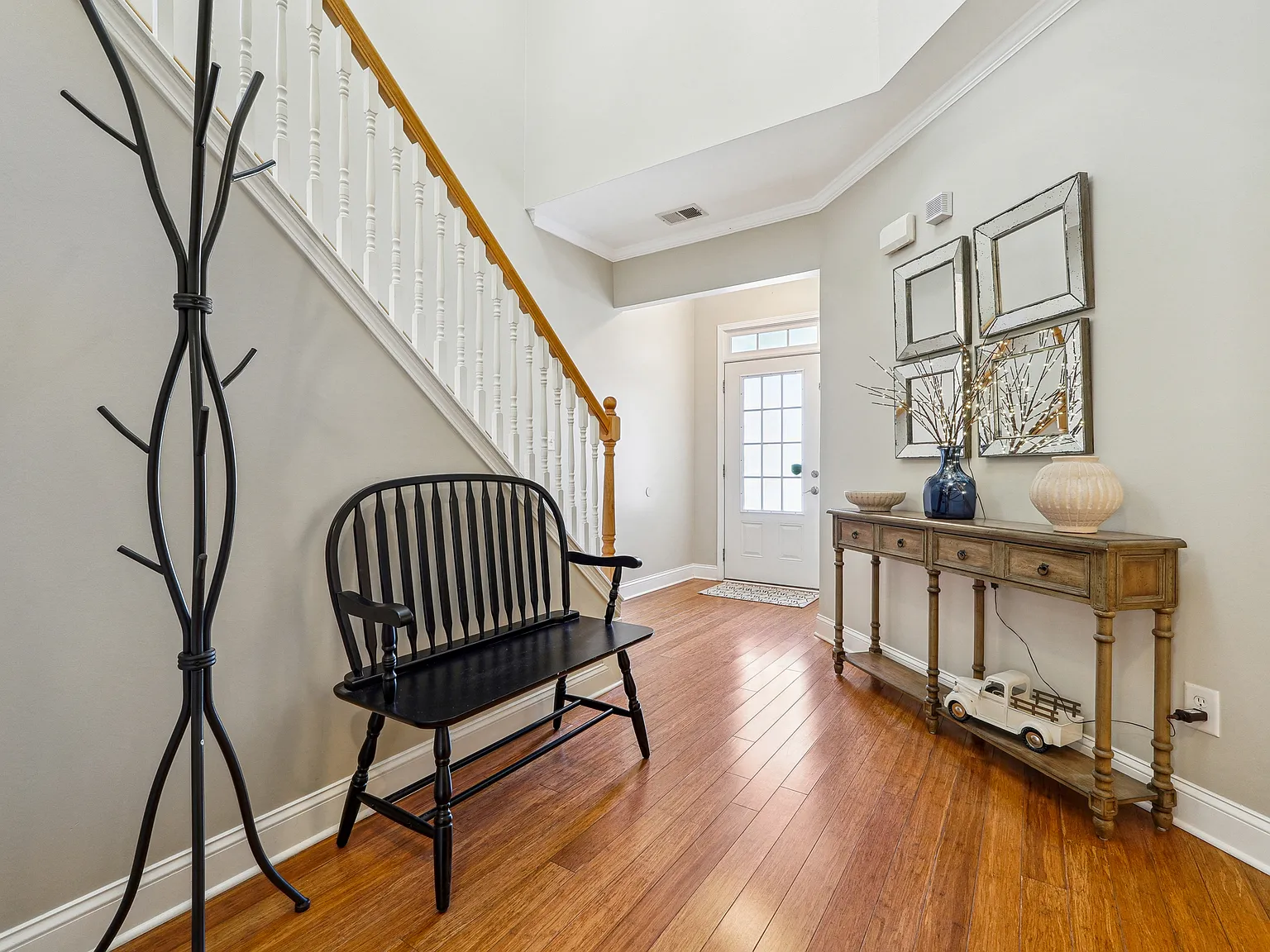 3 bed, 2.5 bath, 1993 sqft, $4,500 — Photo 4