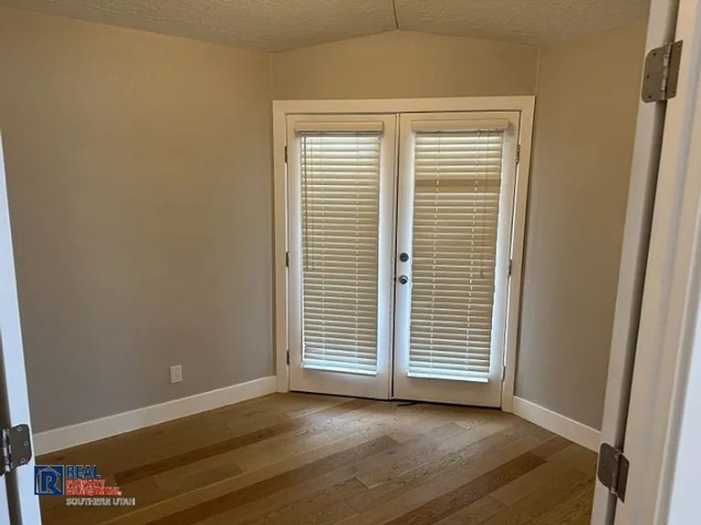2354 S Hampton Rd — Photo 10