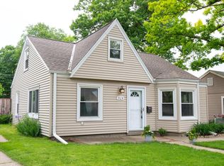 919 S 104th St, West Allis, WI 53214