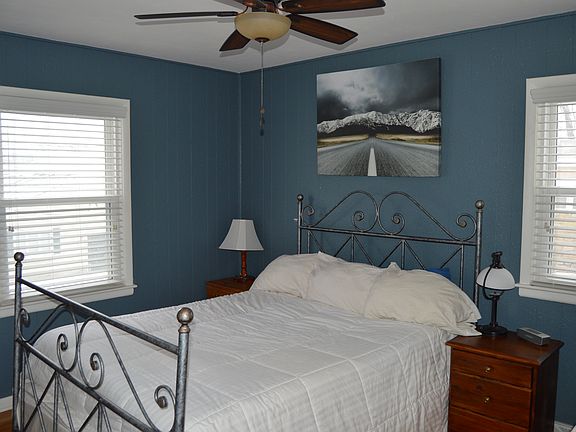5th image of 105 Beach Dr
