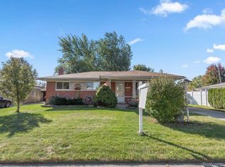 14224 Brandywine Rd, Sterling Heights, MI 48312