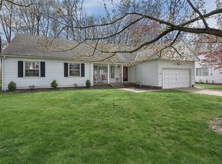 1739 Southbend Dr, Rocky River, OH 44116