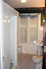 Upstairs full bath