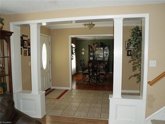 4th image of 471 Lanier Dr