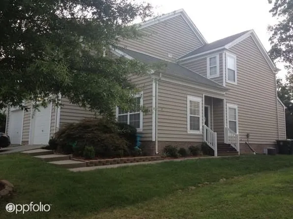 109 Nathan Pl, Yorktown, VA 23692