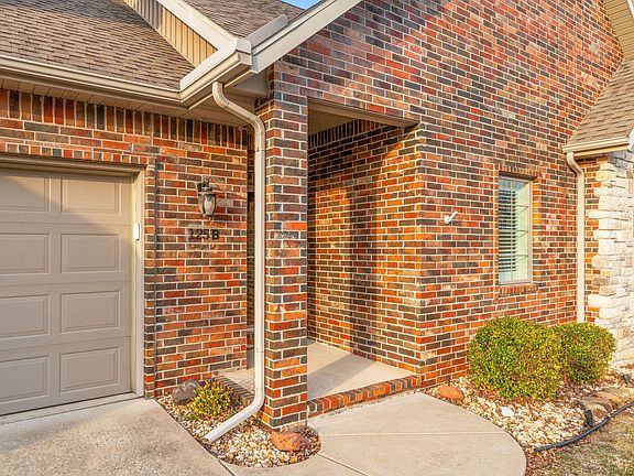 4th image of 125 Lakehills Drive ## B