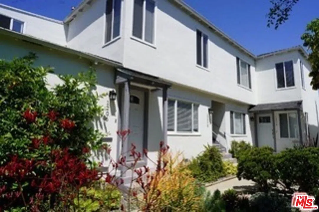 1206 S Cochran Ave — Photo 1