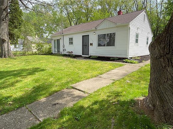2nd image of 1179 Yukon Ave