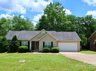 1657 6th St SE, Hickory, NC 28602