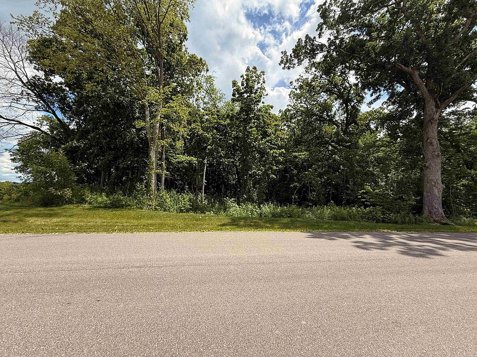 1st image of 20 Lakestone