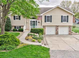913 NE 115th Ter, Kansas City, MO 64155