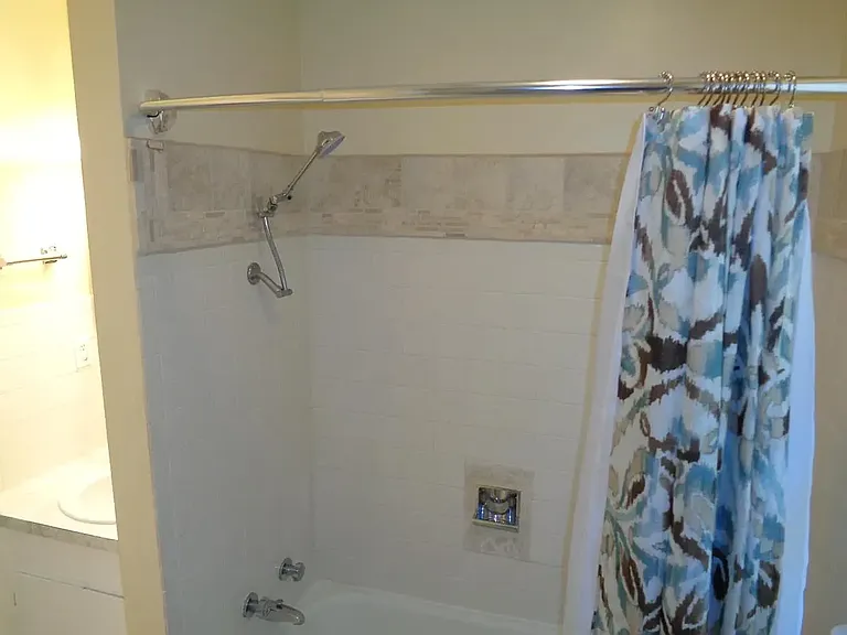 718 Walnut St — Photo 10