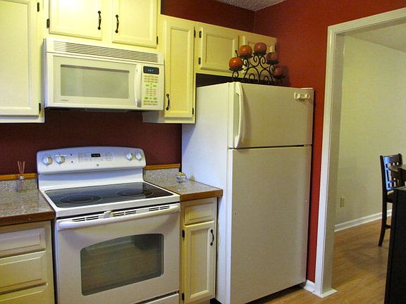 2nd image of 1688 Prince Ave APT 507
