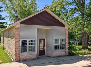 W5643 Main St, Nichols, WI 54152