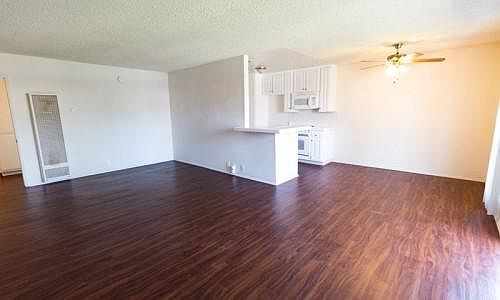 3rd image of 2400 Pickwick Dr #1691931