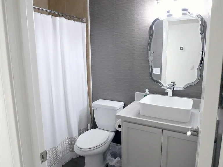 550 Graves Ave #10 — Photo 25