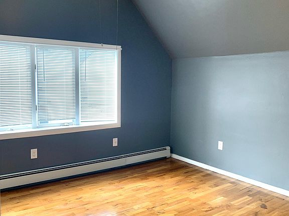 5th image of 219B Targee St