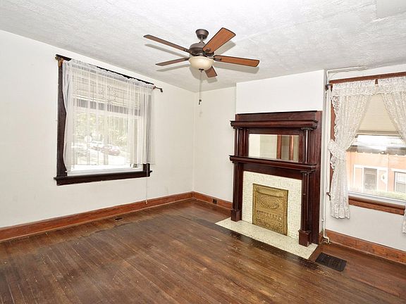 4th image of 138 Parker St