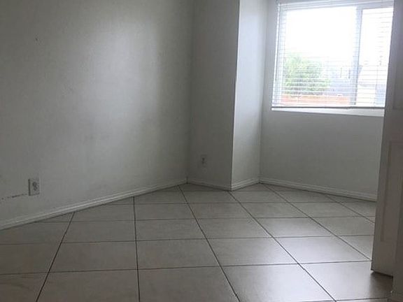 3rd image of 224 S Ditmar St #1A