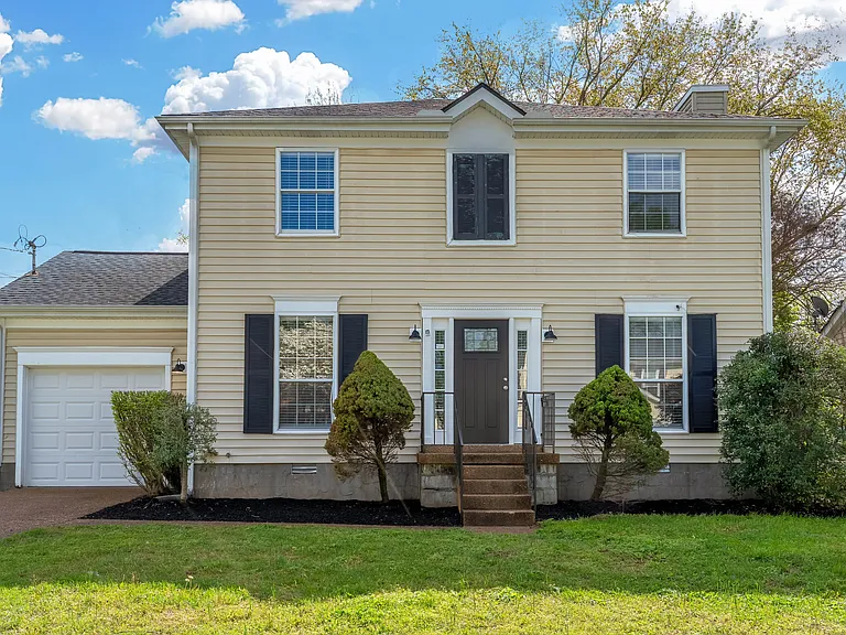 344 N Birchwood Dr — Photo 2
