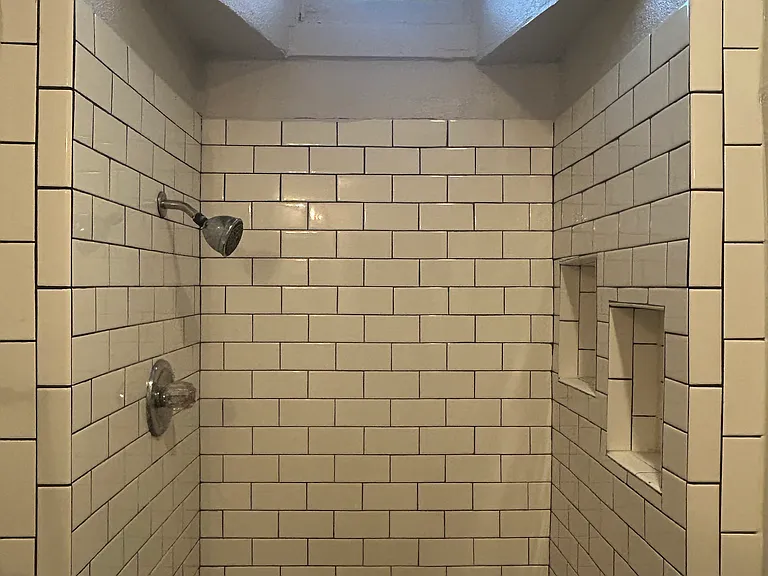 1109 N Emerson St #5 — Photo 23