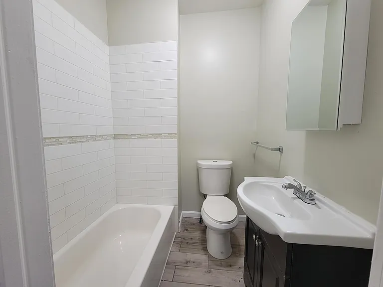 812 Clinton Ave #4A — Photo 5