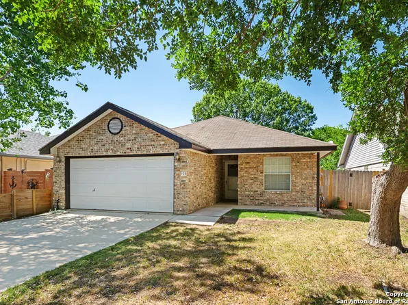 930 Parkdale, New Braunfels, TX 78130