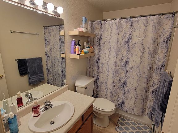 2nd image of 433 Mountainside Ln