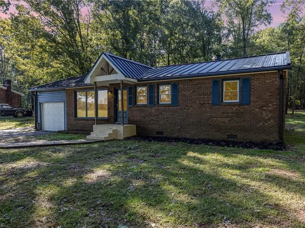 1284 River Rd, Stoneville, NC 27048