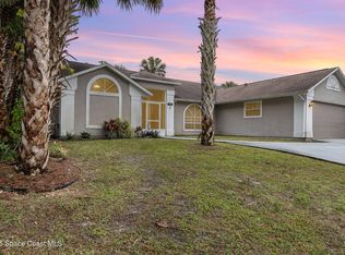 390 Evergreen St NE, Palm Bay, FL 32907