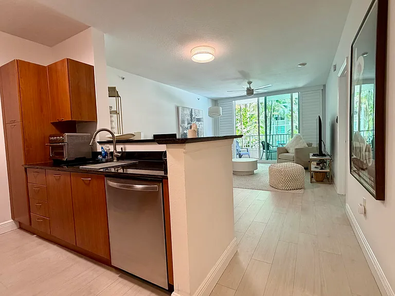625 Casa Loma Blvd #207 — Photo 4