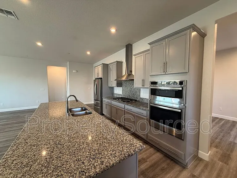 614 Madrone St — Photo 13