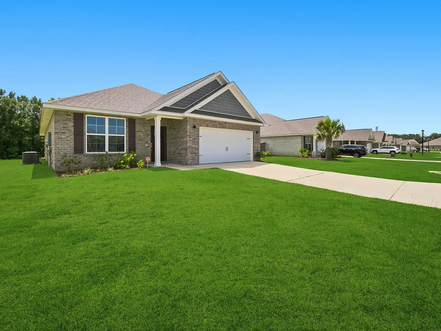 4 bed, 2035 sqft, $2,600 — Photo 2