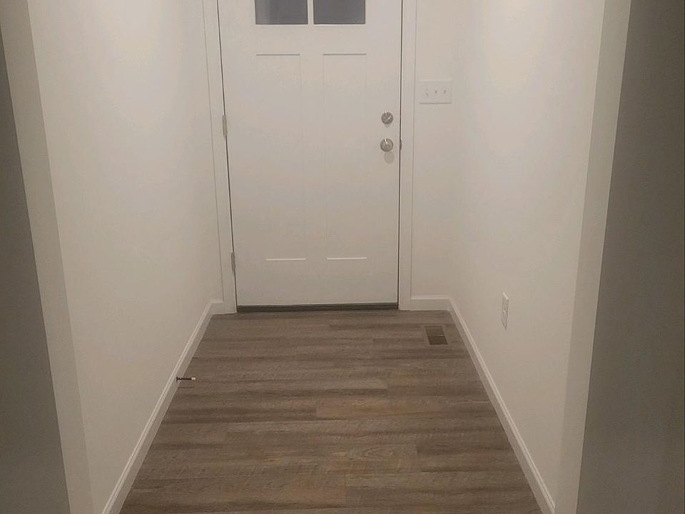 1st image of 108 Broad Oak Ln